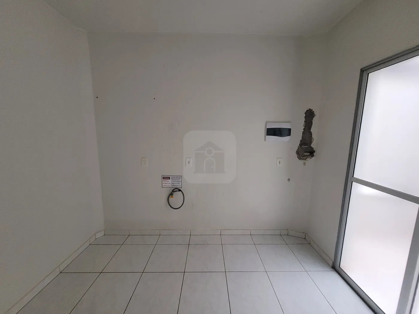 Alugar Apartamento / Padrão em Uberlândia R$ 1.100,00 - Foto 6