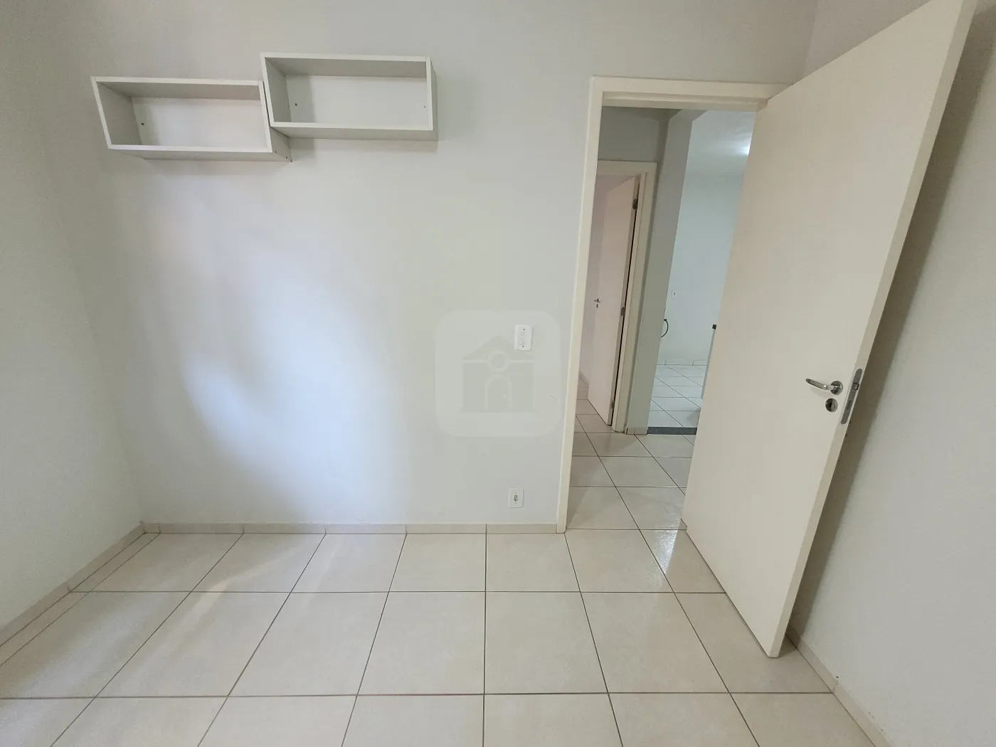 Alugar Apartamento / Padrão em Uberlândia R$ 1.100,00 - Foto 10