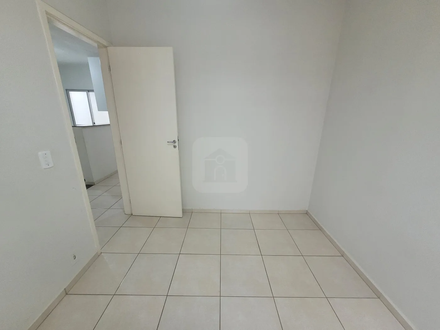 Alugar Apartamento / Padrão em Uberlândia R$ 1.100,00 - Foto 11