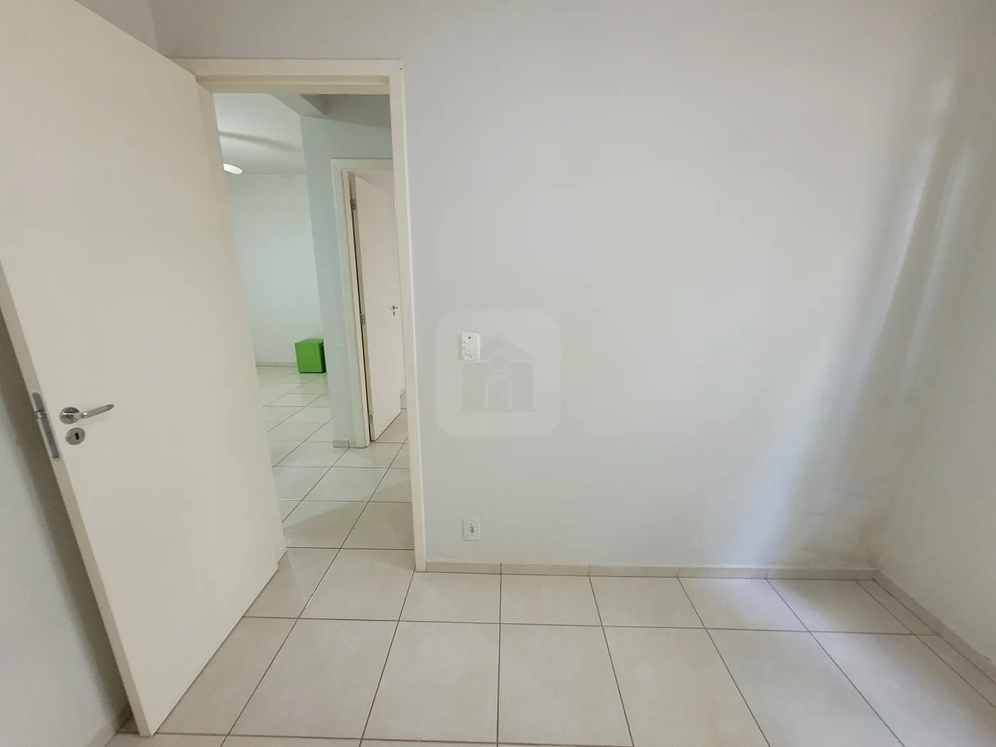 Alugar Apartamento / Padrão em Uberlândia R$ 1.100,00 - Foto 13