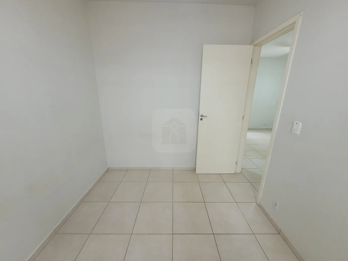 Alugar Apartamento / Padrão em Uberlândia R$ 1.100,00 - Foto 14
