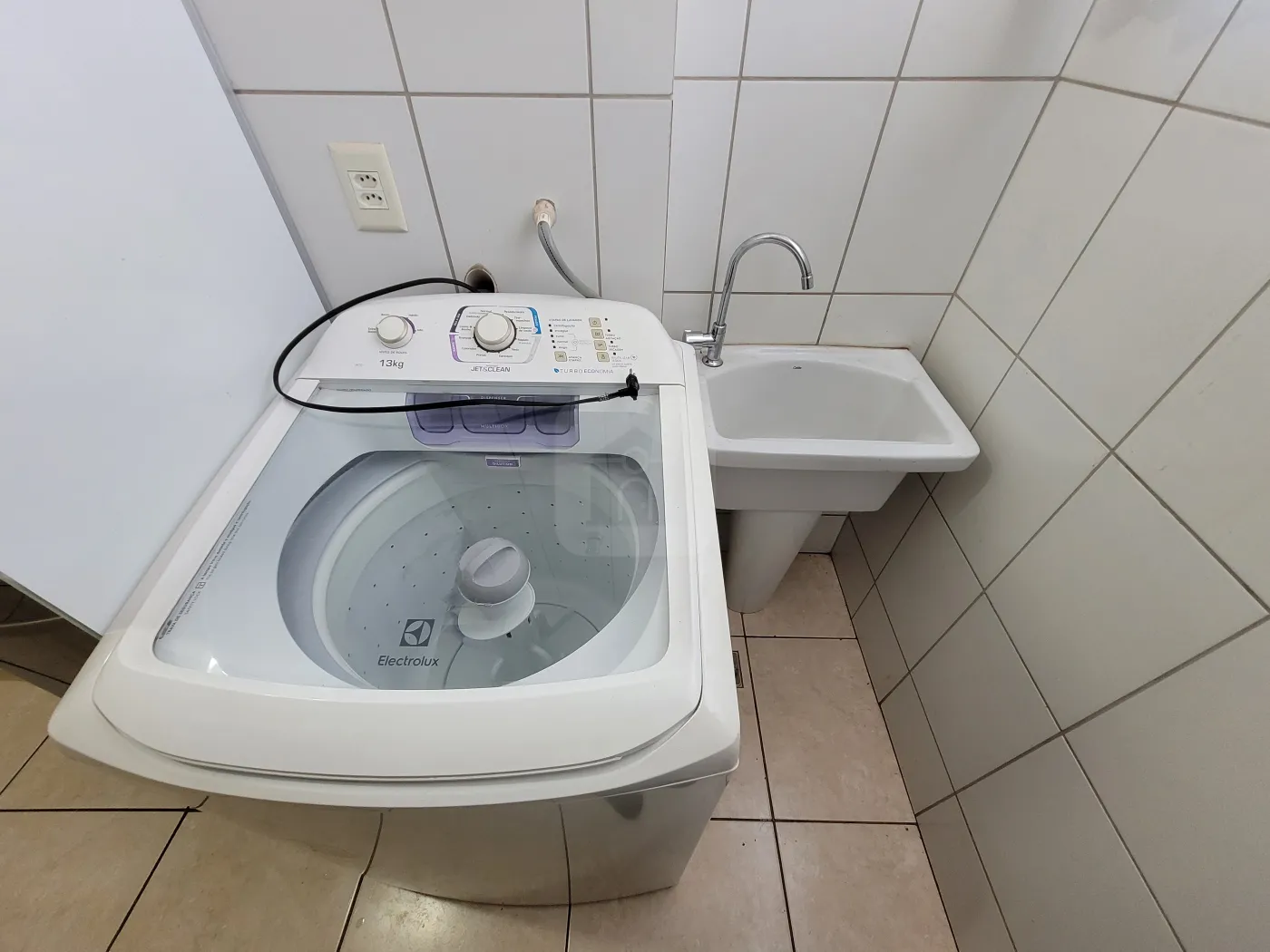Alugar Apartamento / Padrão em Uberlândia R$ 2.600,00 - Foto 11