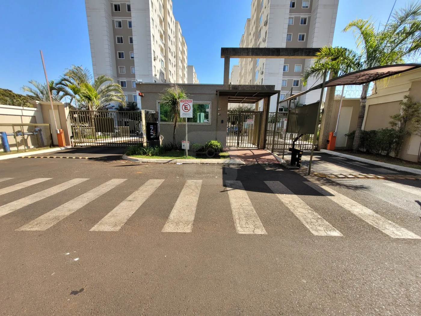 Alugar Apartamento / Padrão em Uberlândia R$ 2.600,00 - Foto 30