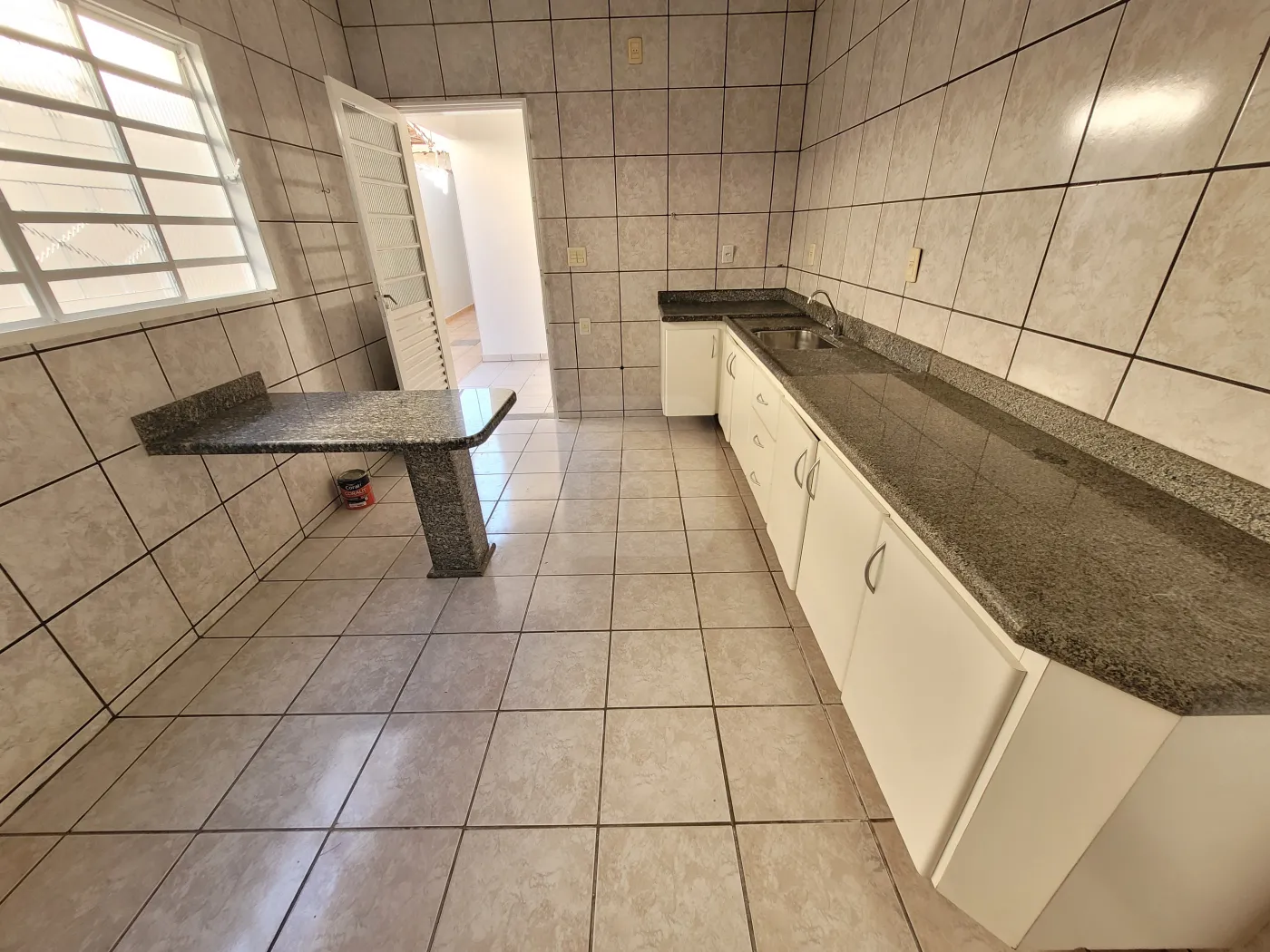 Alugar Casa / Padrão em Uberlândia R$ 3.000,00 - Foto 8