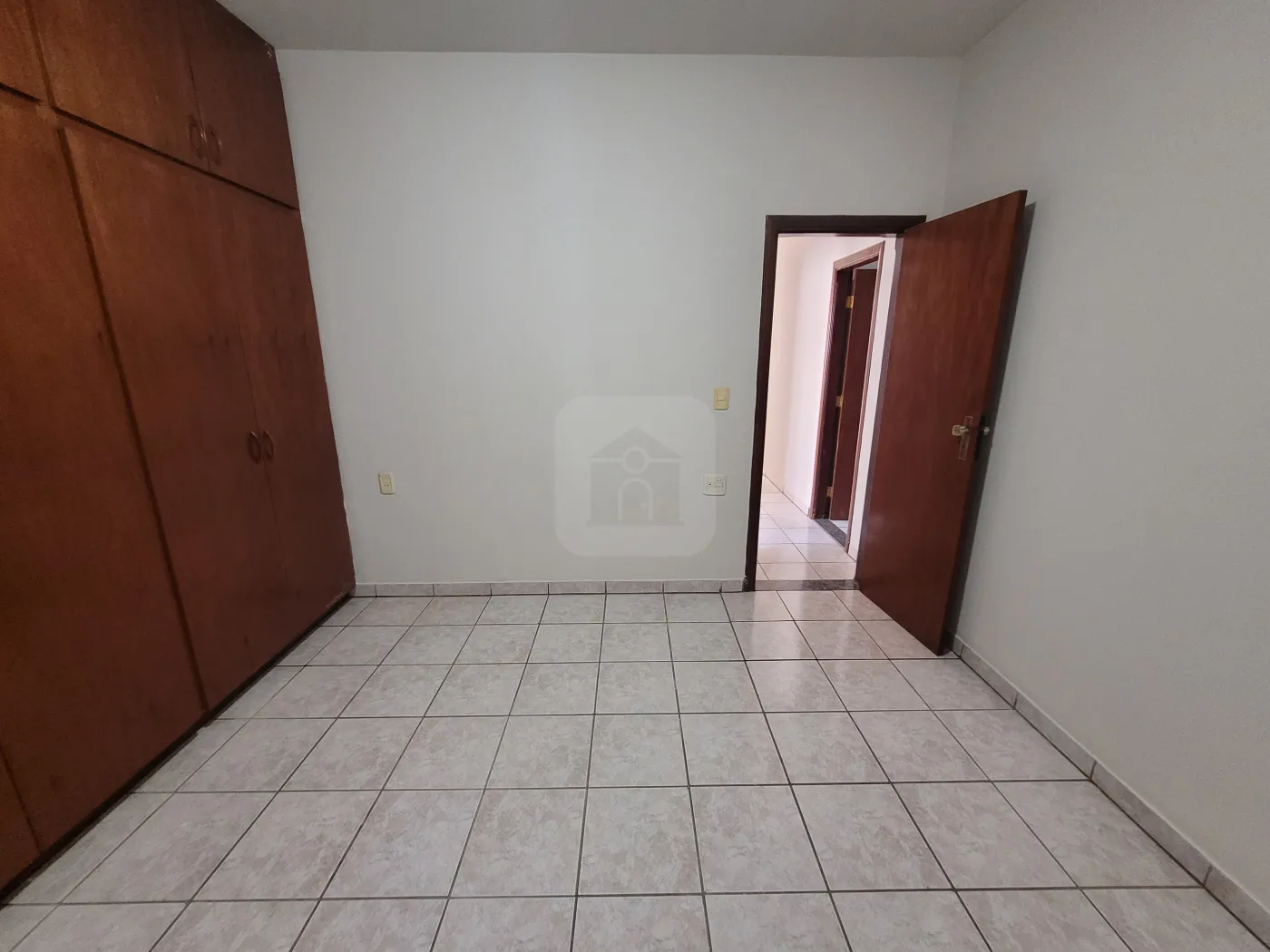 Alugar Casa / Padrão em Uberlândia R$ 3.000,00 - Foto 18