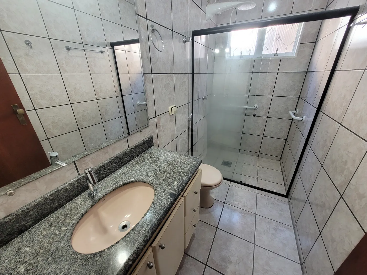 Alugar Casa / Padrão em Uberlândia R$ 3.000,00 - Foto 19