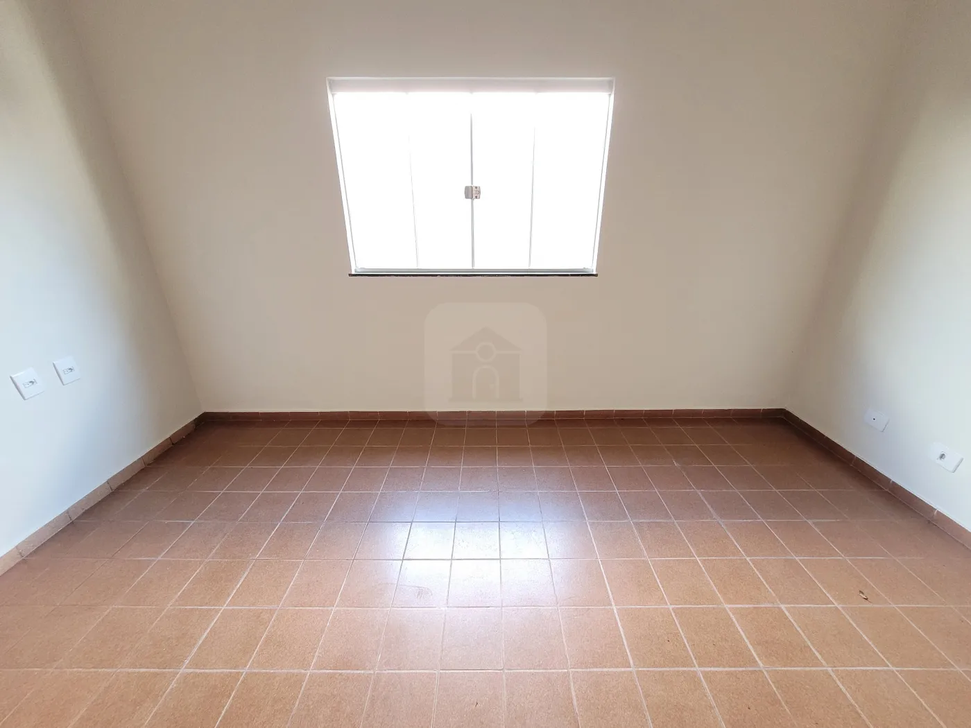 Alugar Casa / Padrão em Uberlândia R$ 2.500,00 - Foto 4