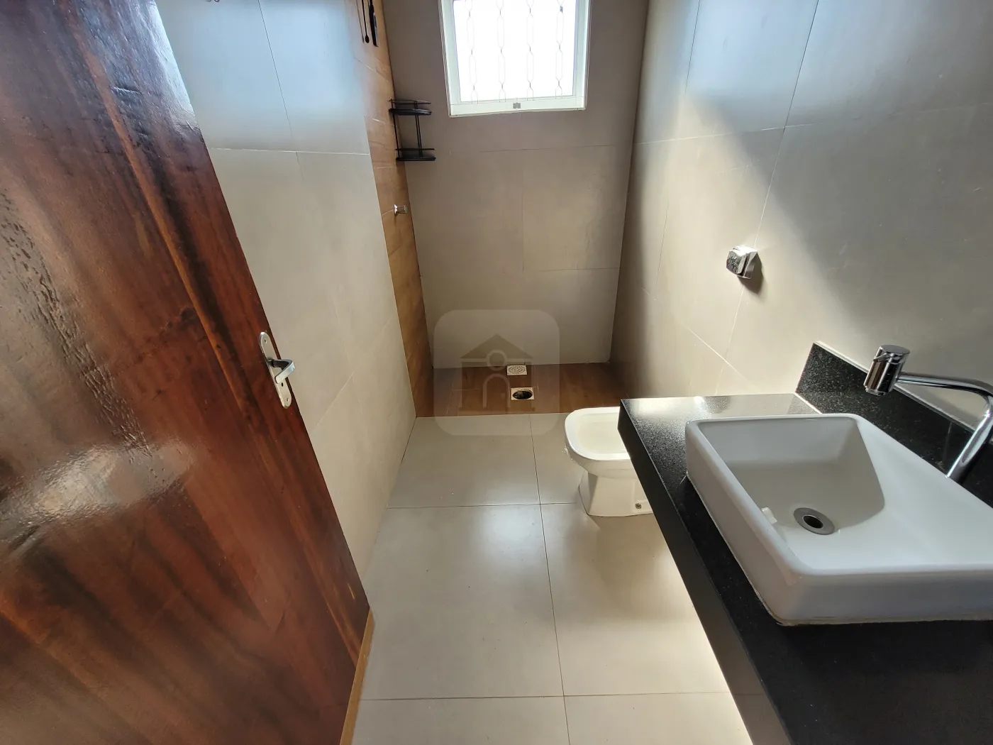 Alugar Casa / Padrão em Uberlândia R$ 2.500,00 - Foto 16