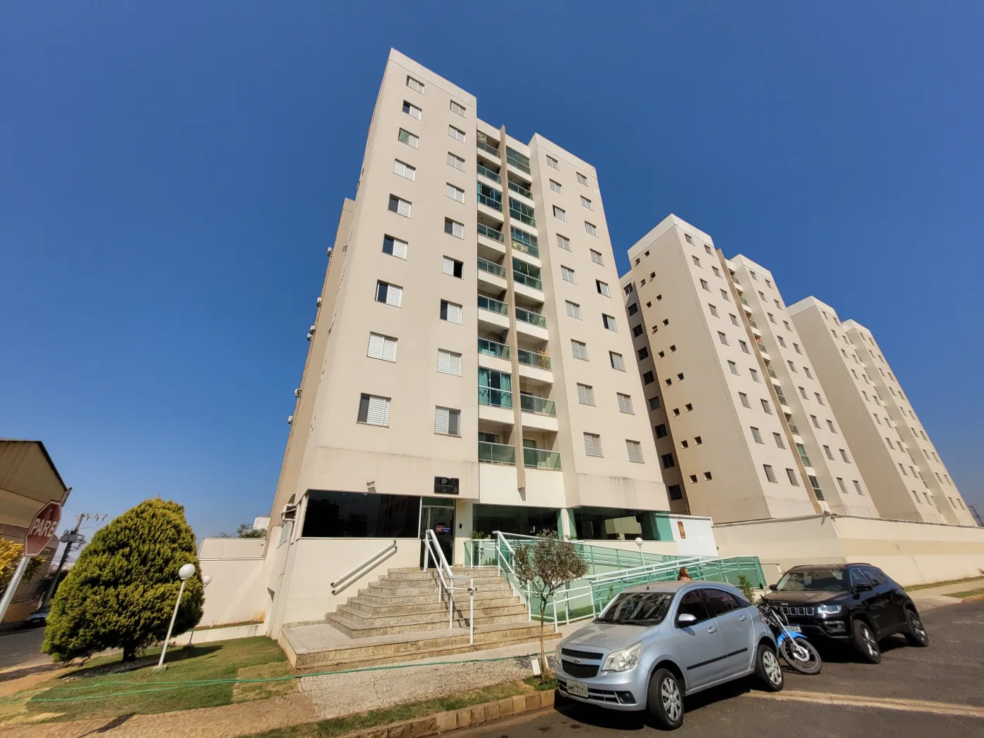 Comprar Apartamento / Padrão em Uberlândia - Foto 1