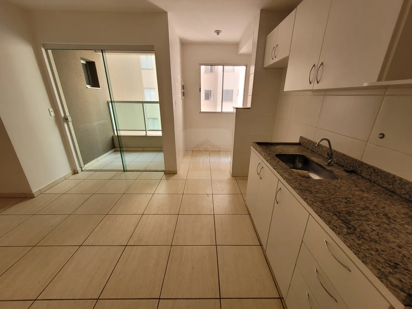 Comprar Apartamento / Padrão em Uberlândia - Foto 6