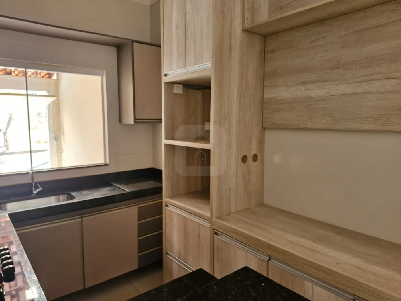 Alugar Casa / Padrão em Uberlândia R$ 2.100,00 - Foto 4