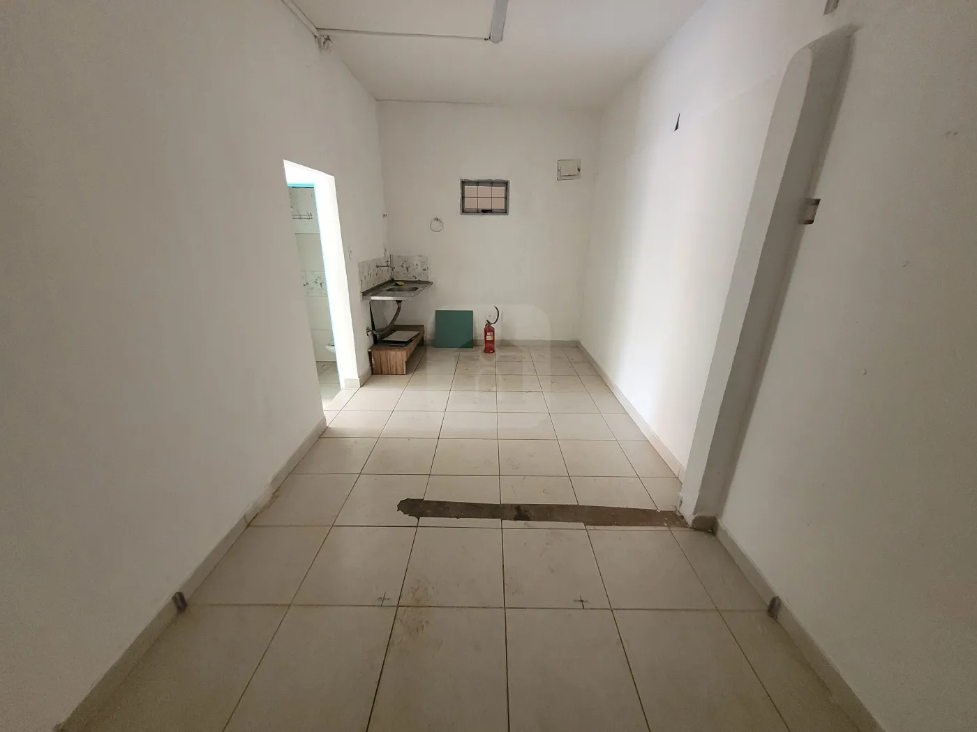 Alugar Comercial / Loja em Uberlândia R$ 1.550,00 - Foto 7