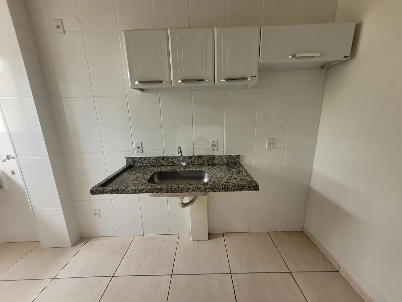 Alugar Apartamento / Padrão em Uberlândia R$ 1.000,00 - Foto 7