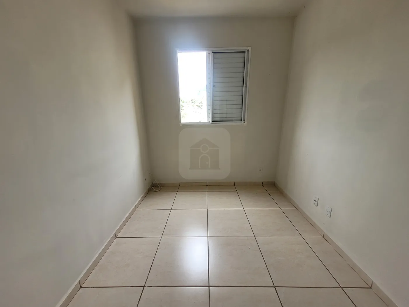 Alugar Apartamento / Padrão em Uberlândia R$ 1.000,00 - Foto 12