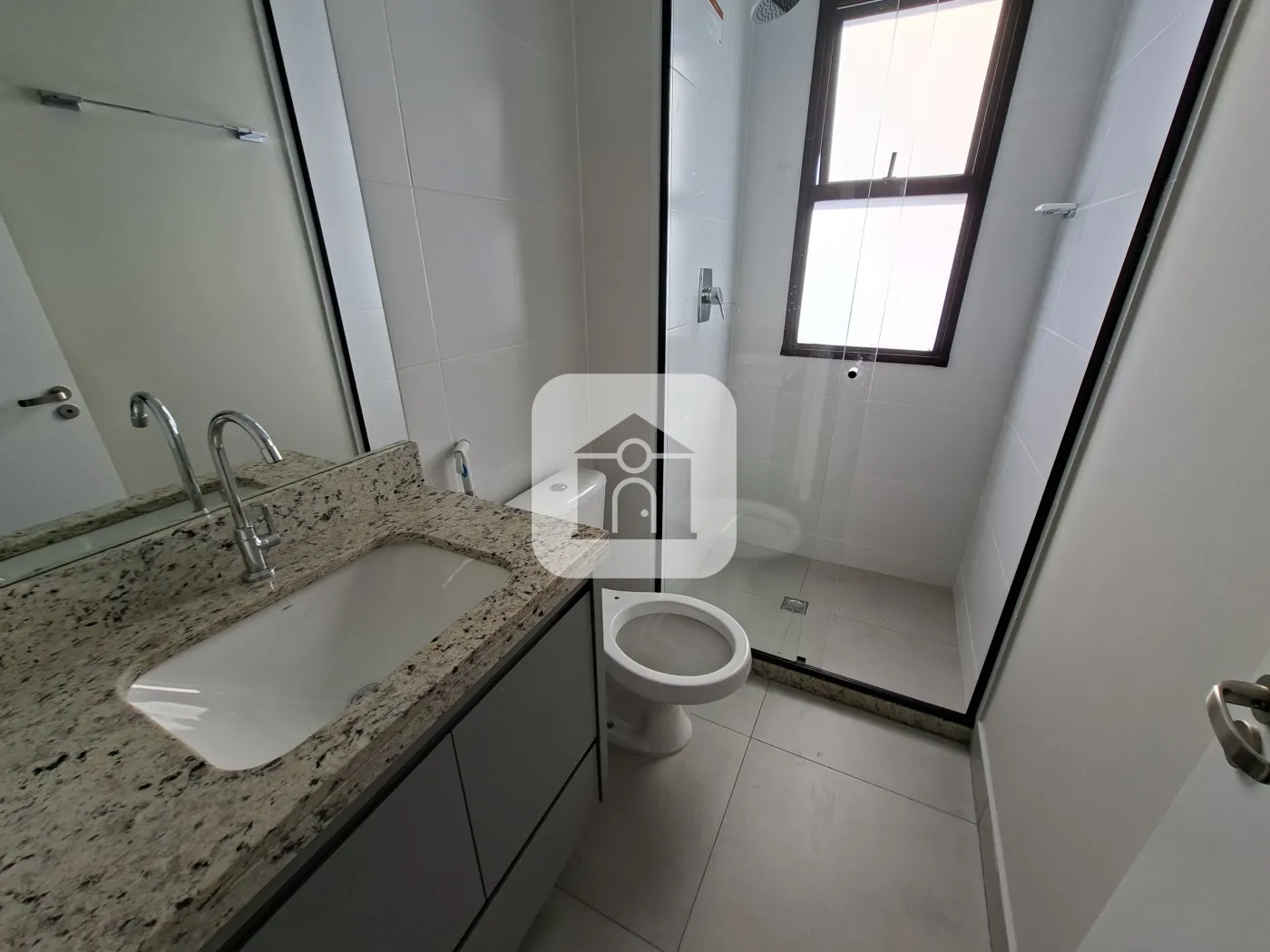 Alugar Apartamento / Padrão em Uberlândia R$ 3.600,00 - Foto 7