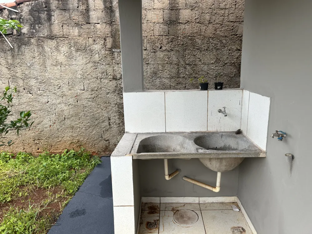 Alugar Casa / Padrão em Uberlândia R$ 1.600,00 - Foto 10