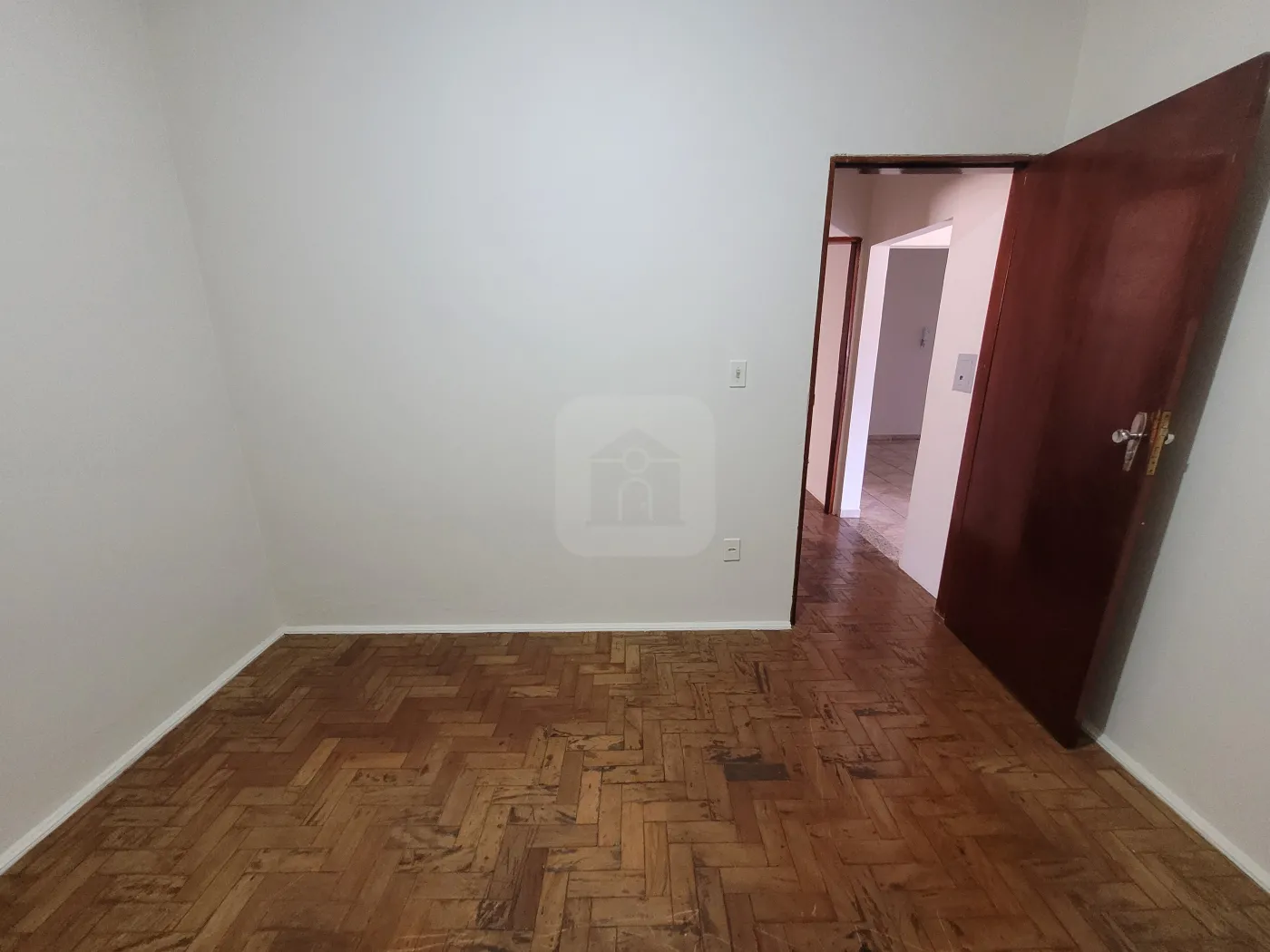 Alugar Casa / Padrão em Uberlândia R$ 1.700,00 - Foto 9