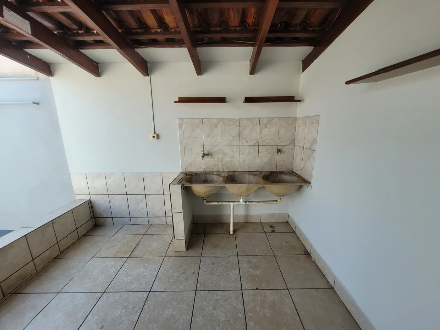 Alugar Casa / Padrão em Uberlândia R$ 1.700,00 - Foto 17
