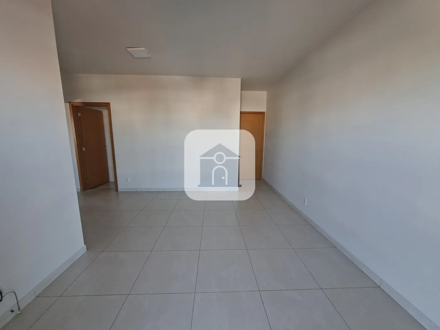 Alugar Apartamento / Padrão em Uberlândia R$ 1.900,00 - Foto 7