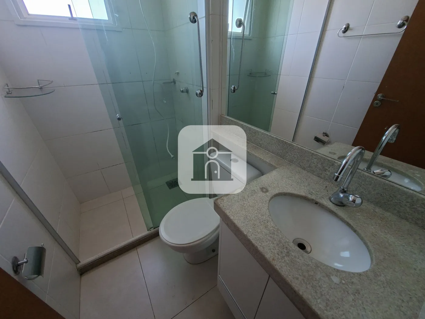 Alugar Apartamento / Padrão em Uberlândia R$ 1.900,00 - Foto 16
