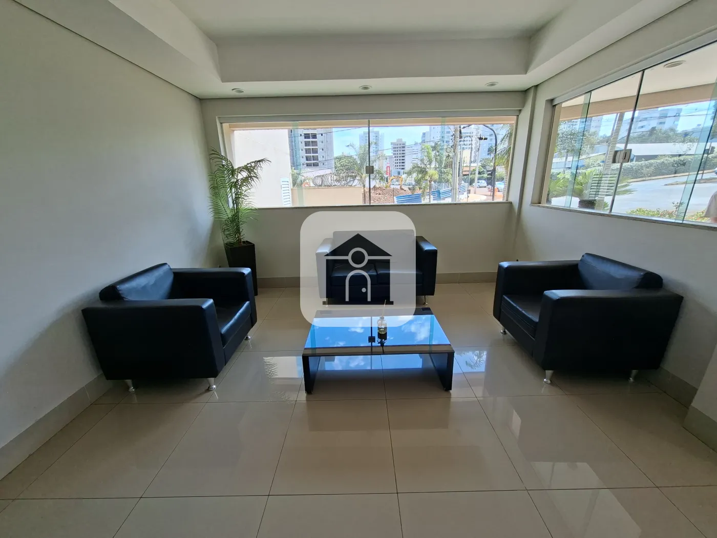 Alugar Apartamento / Padrão em Uberlândia R$ 2.000,00 - Foto 2
