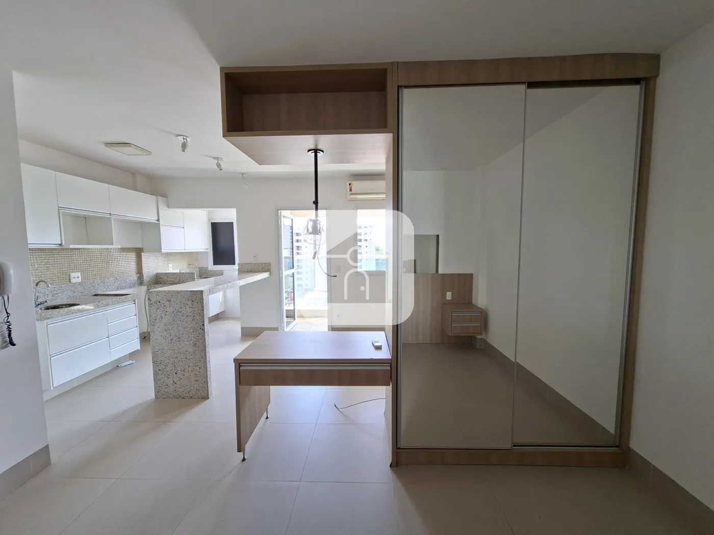 Alugar Apartamento / Padrão em Uberlândia R$ 2.000,00 - Foto 4