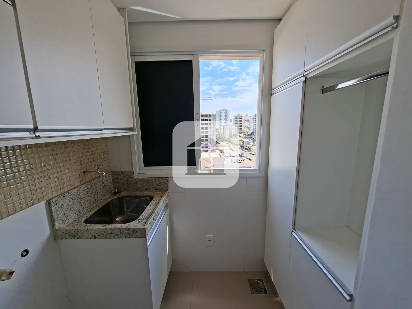 Alugar Apartamento / Padrão em Uberlândia R$ 2.000,00 - Foto 11