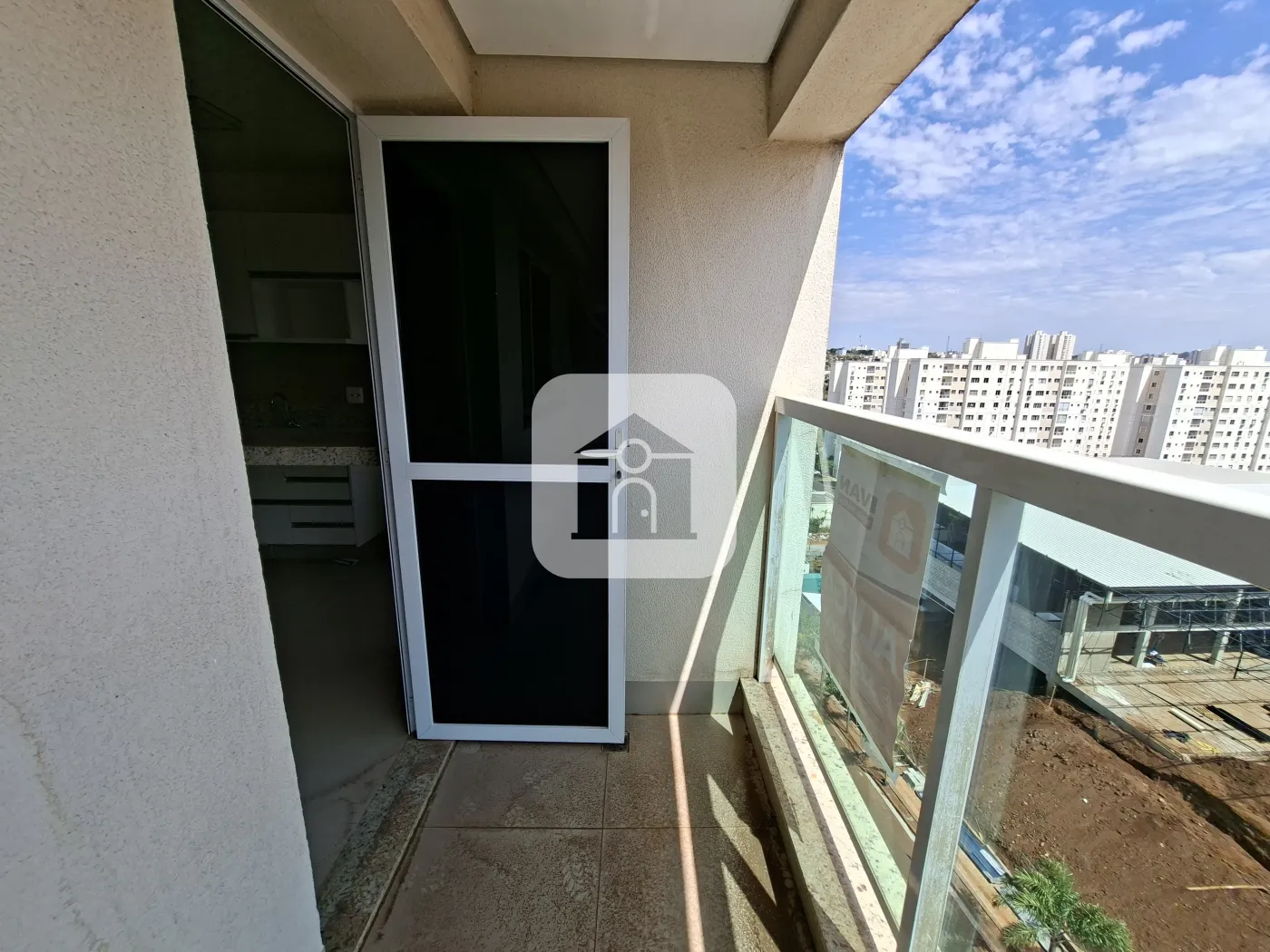 Alugar Apartamento / Padrão em Uberlândia R$ 2.000,00 - Foto 15