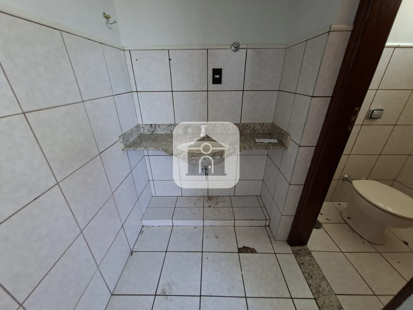 Alugar Comercial / Sala Comercial em Uberlândia R$ 1.300,00 - Foto 4