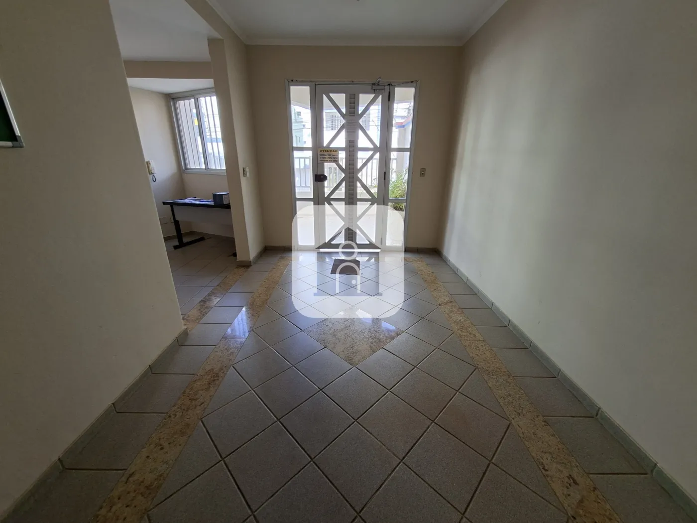 Comprar Apartamento / Padrão em Uberlândia - Foto 2