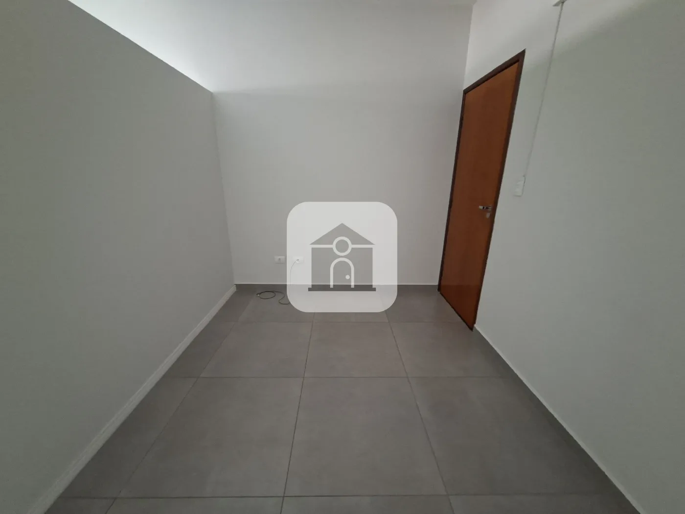 Alugar Comercial / Sala Comercial em Uberlândia R$ 1.400,00 - Foto 2