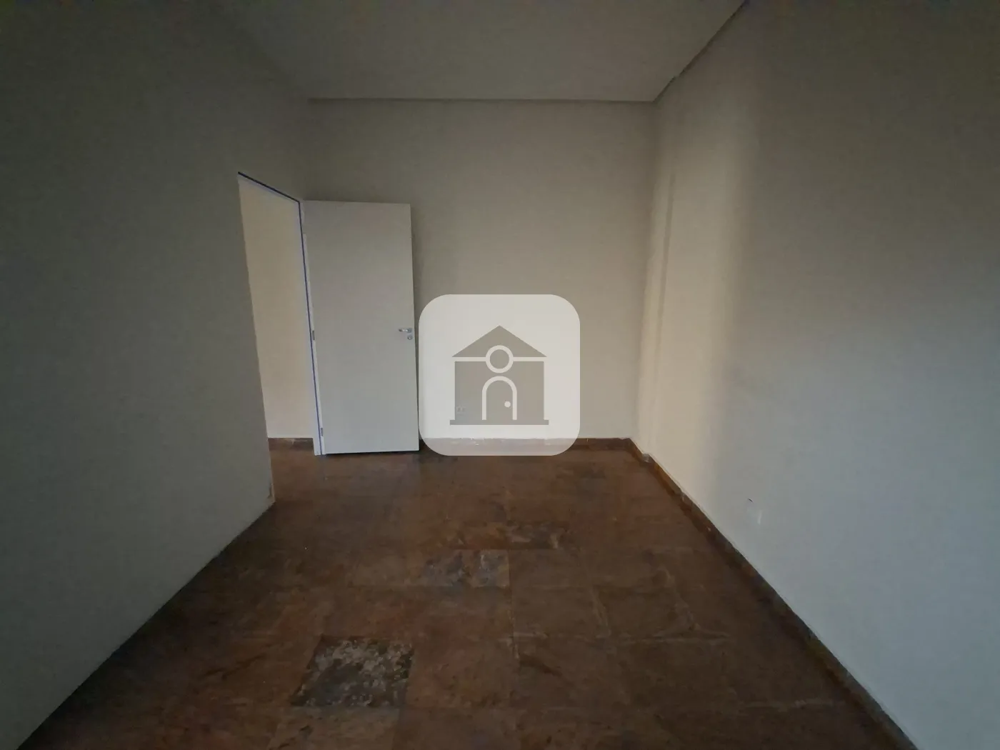 Alugar Comercial / Loja em Uberlândia R$ 1.500,00 - Foto 4