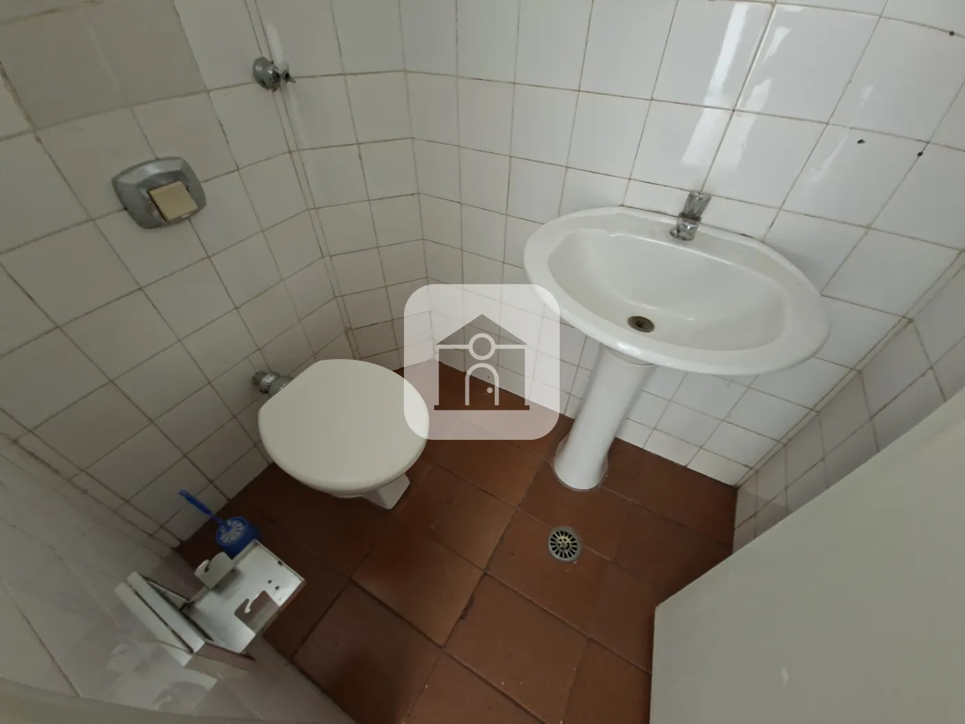 Alugar Comercial / Loja em Uberlândia R$ 1.500,00 - Foto 9