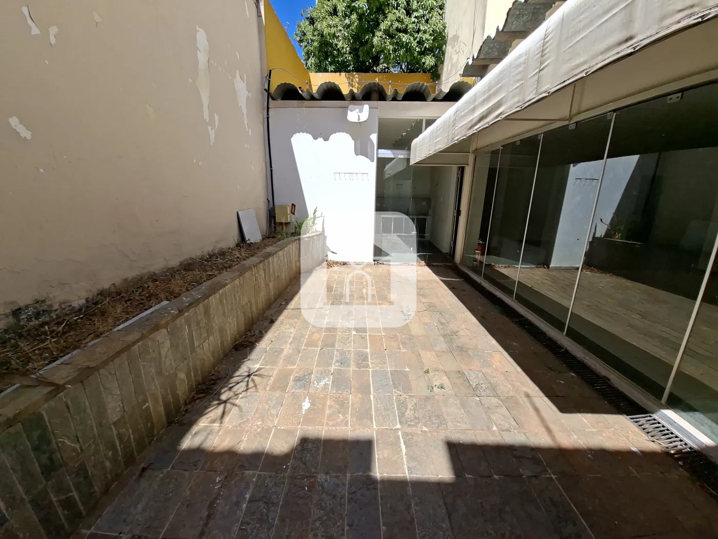 Alugar Comercial / Loja em Uberlândia R$ 1.500,00 - Foto 13