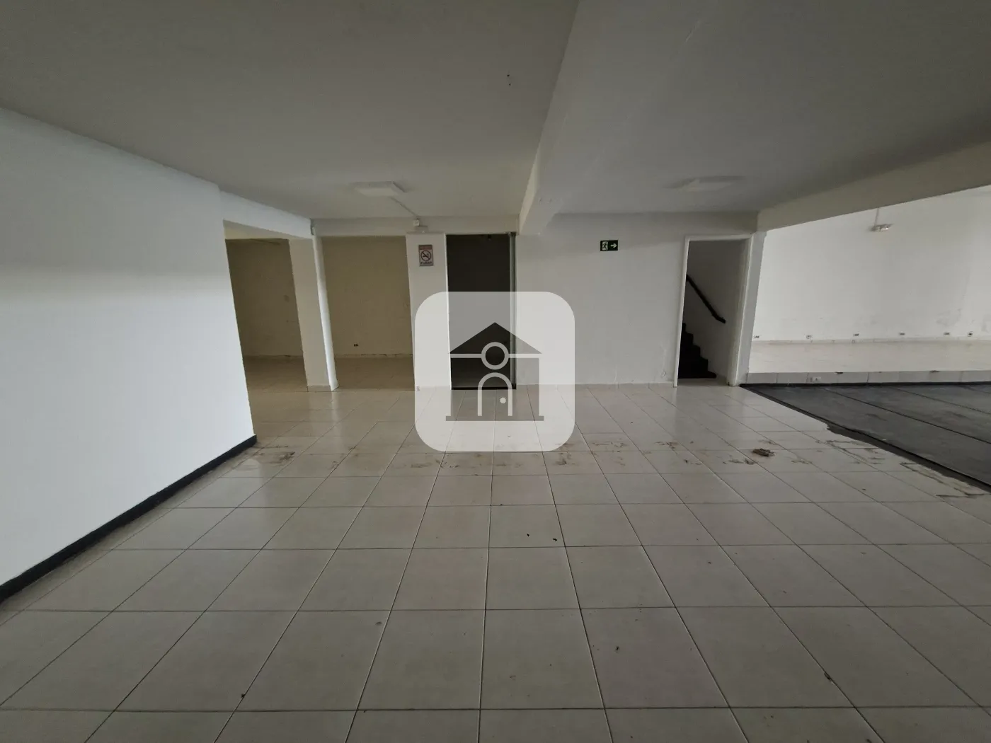 Alugar Comercial / Loja em Uberlândia R$ 1.500,00 - Foto 18