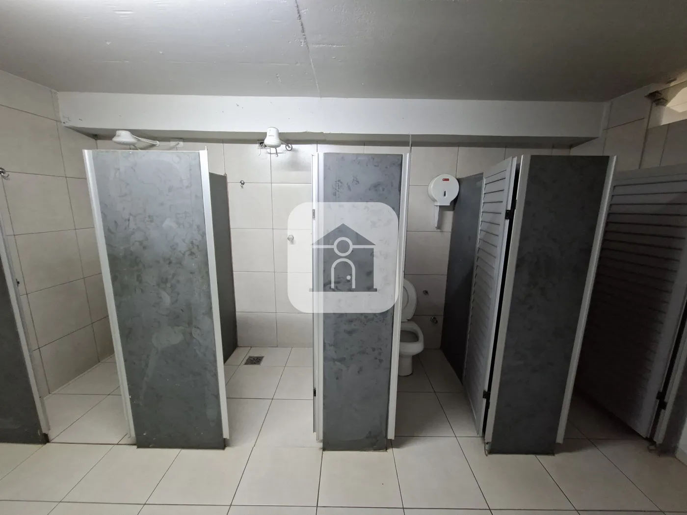 Alugar Comercial / Loja em Uberlândia R$ 1.500,00 - Foto 22