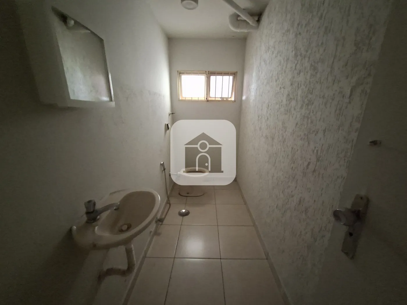 Alugar Comercial / Loja em Uberlândia R$ 1.500,00 - Foto 24