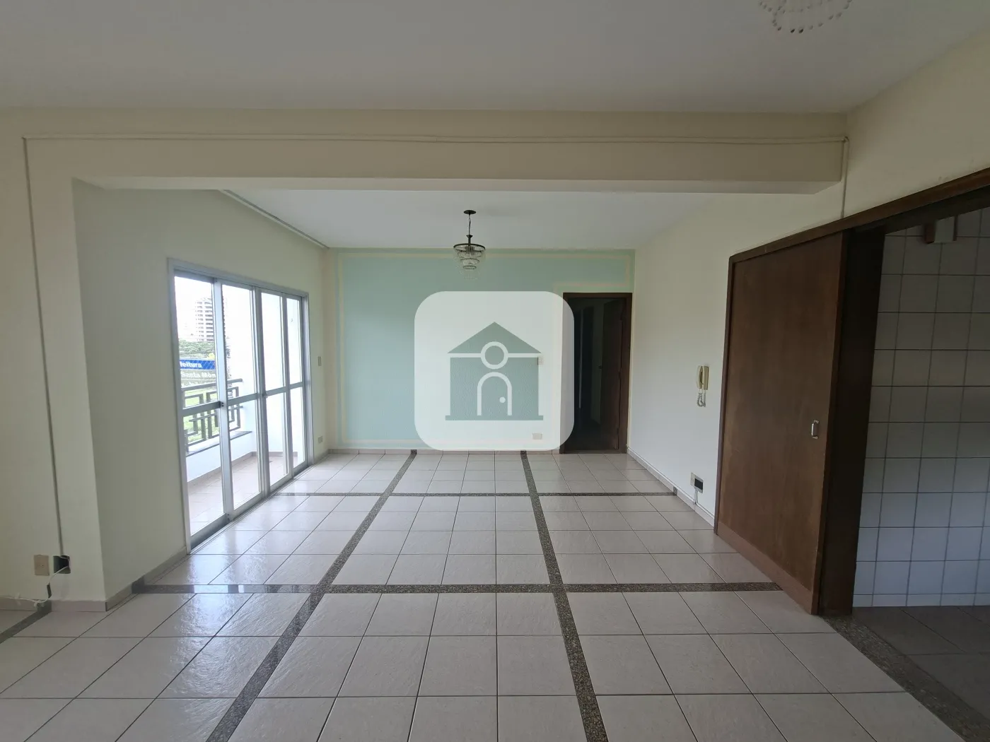 Alugar Apartamento / Padrão em Uberlândia R$ 2.500,00 - Foto 1