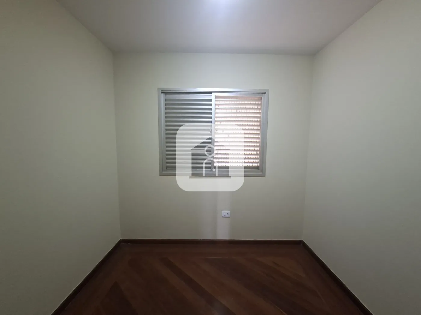 Alugar Apartamento / Padrão em Uberlândia R$ 2.500,00 - Foto 9