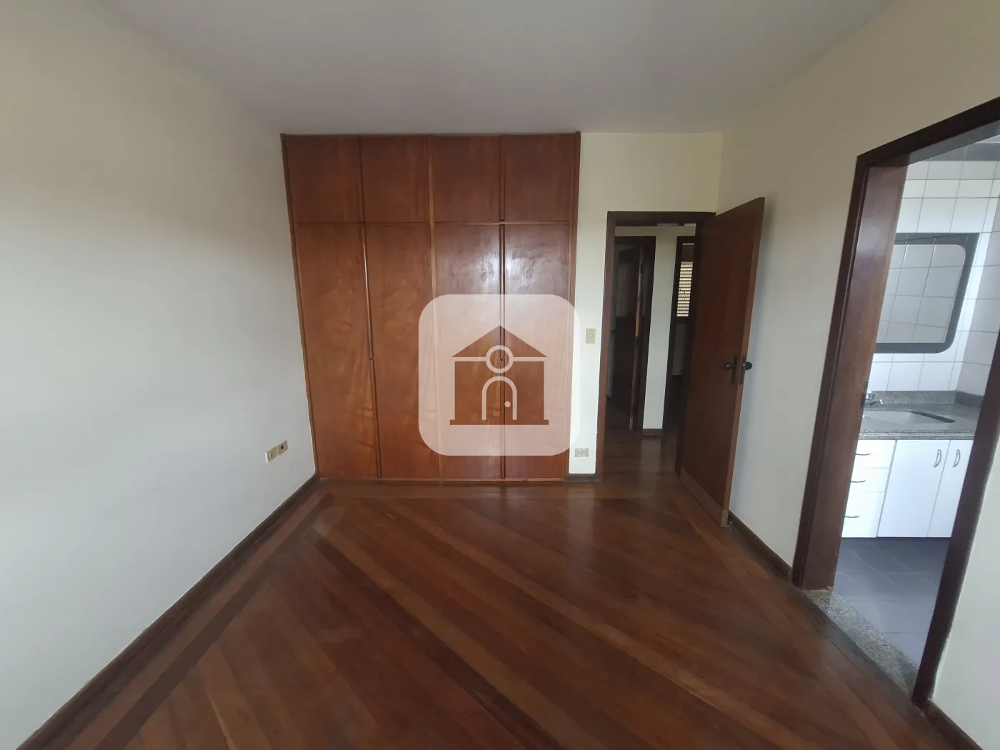 Alugar Apartamento / Padrão em Uberlândia R$ 2.500,00 - Foto 15