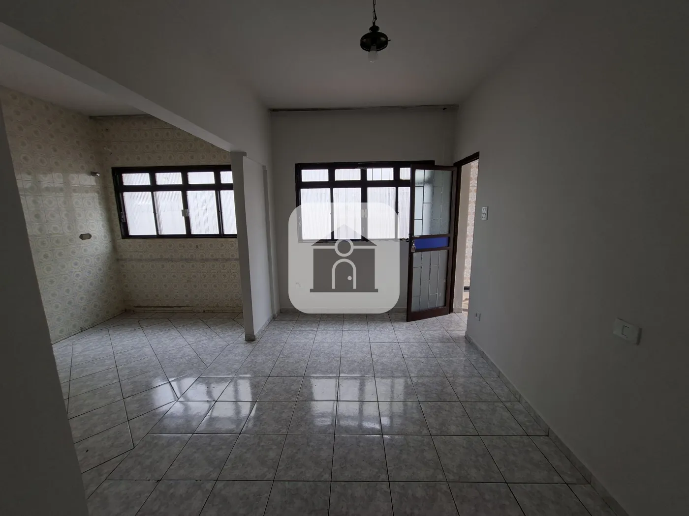 Alugar Casa / Padrão em Uberlândia R$ 1.700,00 - Foto 2