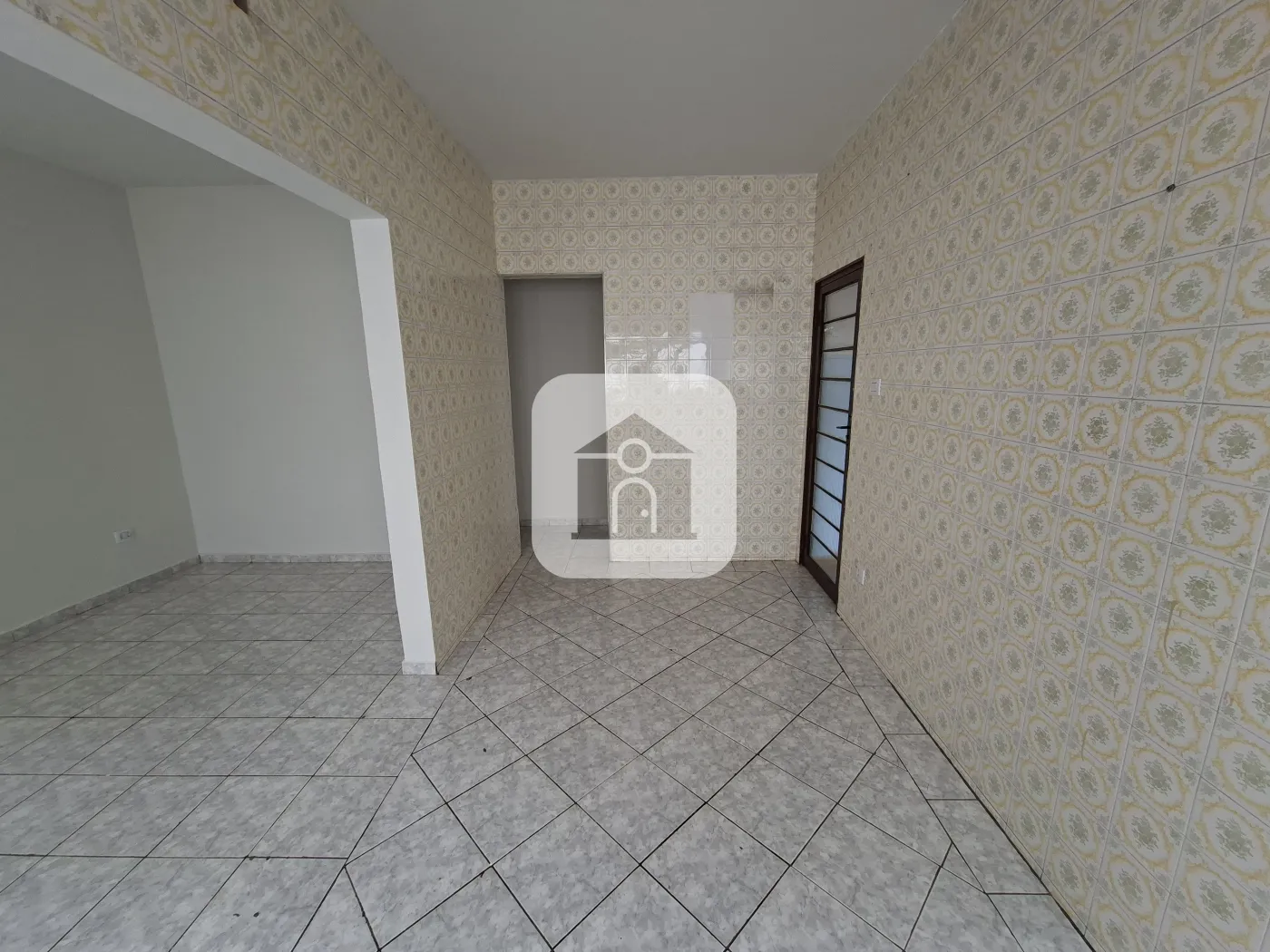 Alugar Casa / Padrão em Uberlândia R$ 1.700,00 - Foto 3