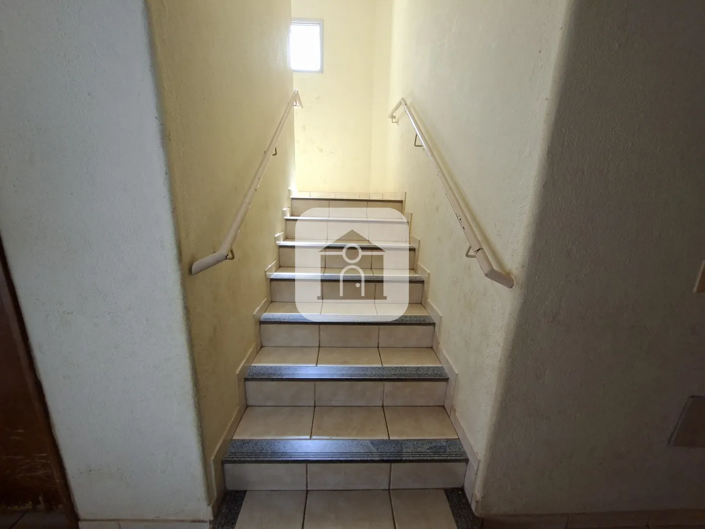 Alugar Apartamento / Padrão em Uberlândia R$ 1.600,00 - Foto 2