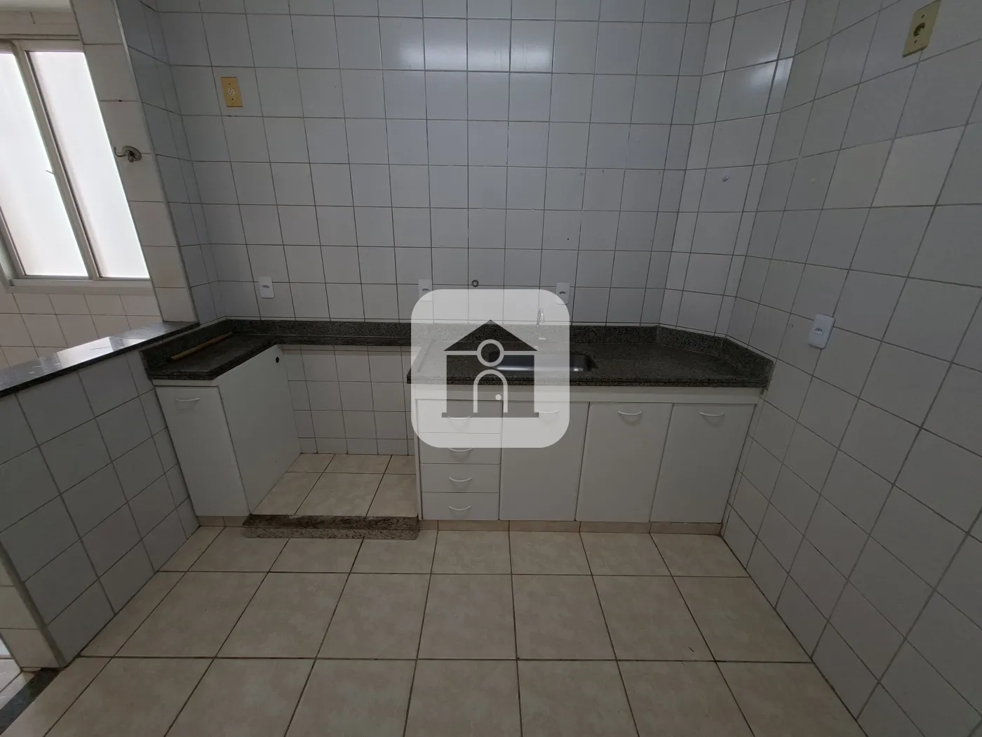 Alugar Apartamento / Padrão em Uberlândia R$ 1.600,00 - Foto 5