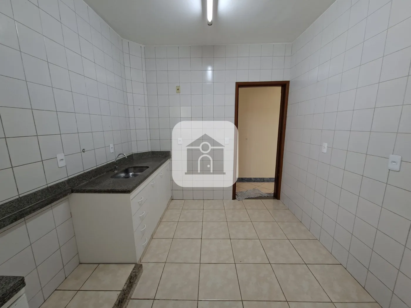 Alugar Apartamento / Padrão em Uberlândia R$ 1.600,00 - Foto 6