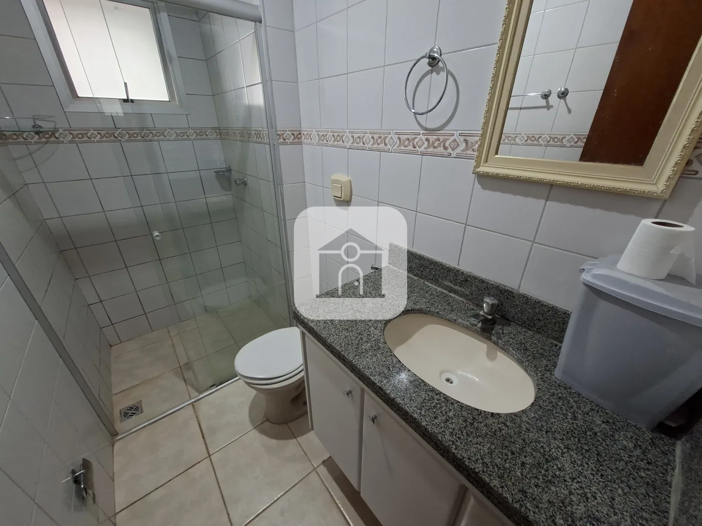Alugar Apartamento / Padrão em Uberlândia R$ 1.600,00 - Foto 8