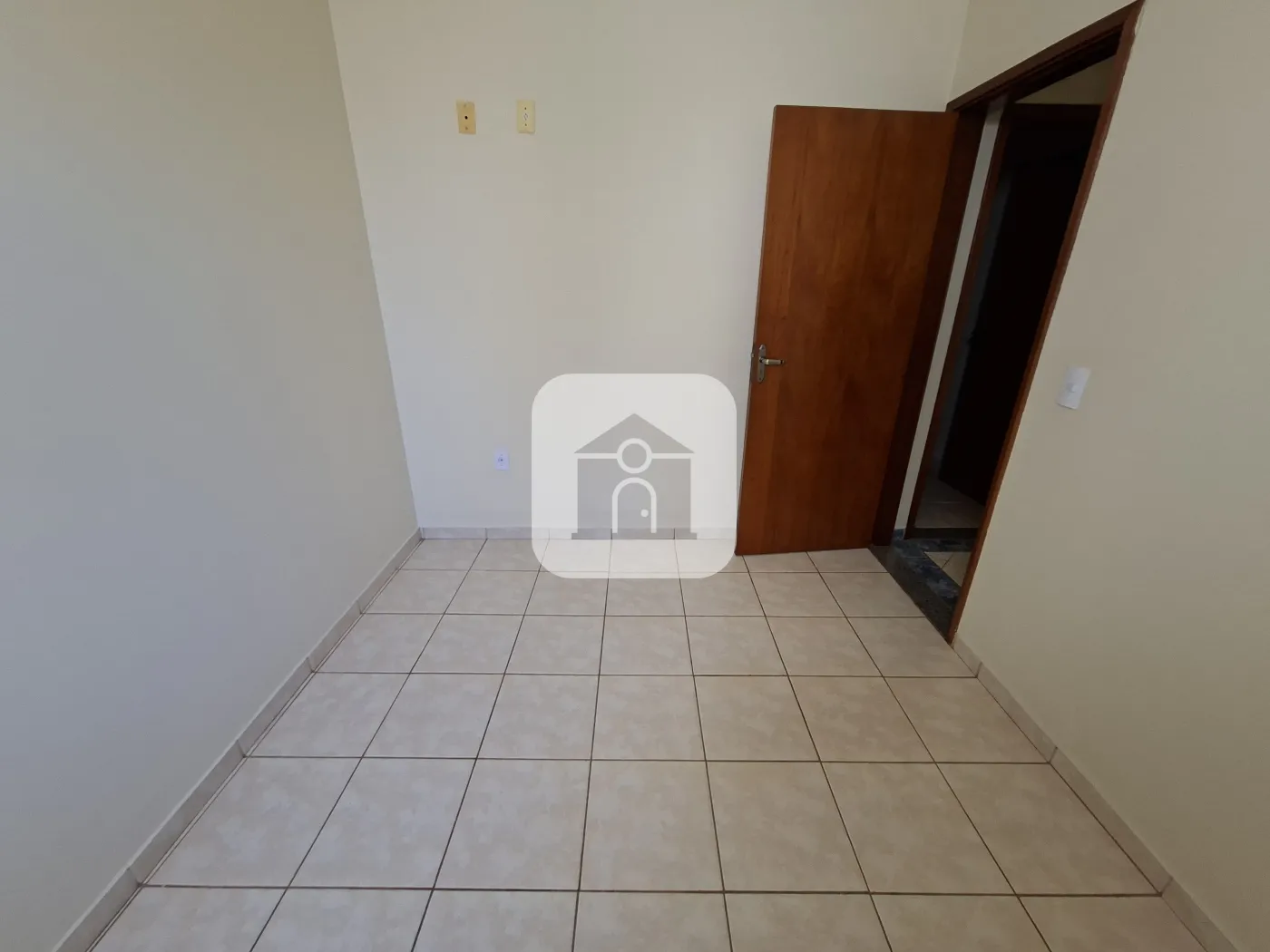 Alugar Apartamento / Padrão em Uberlândia R$ 1.600,00 - Foto 12