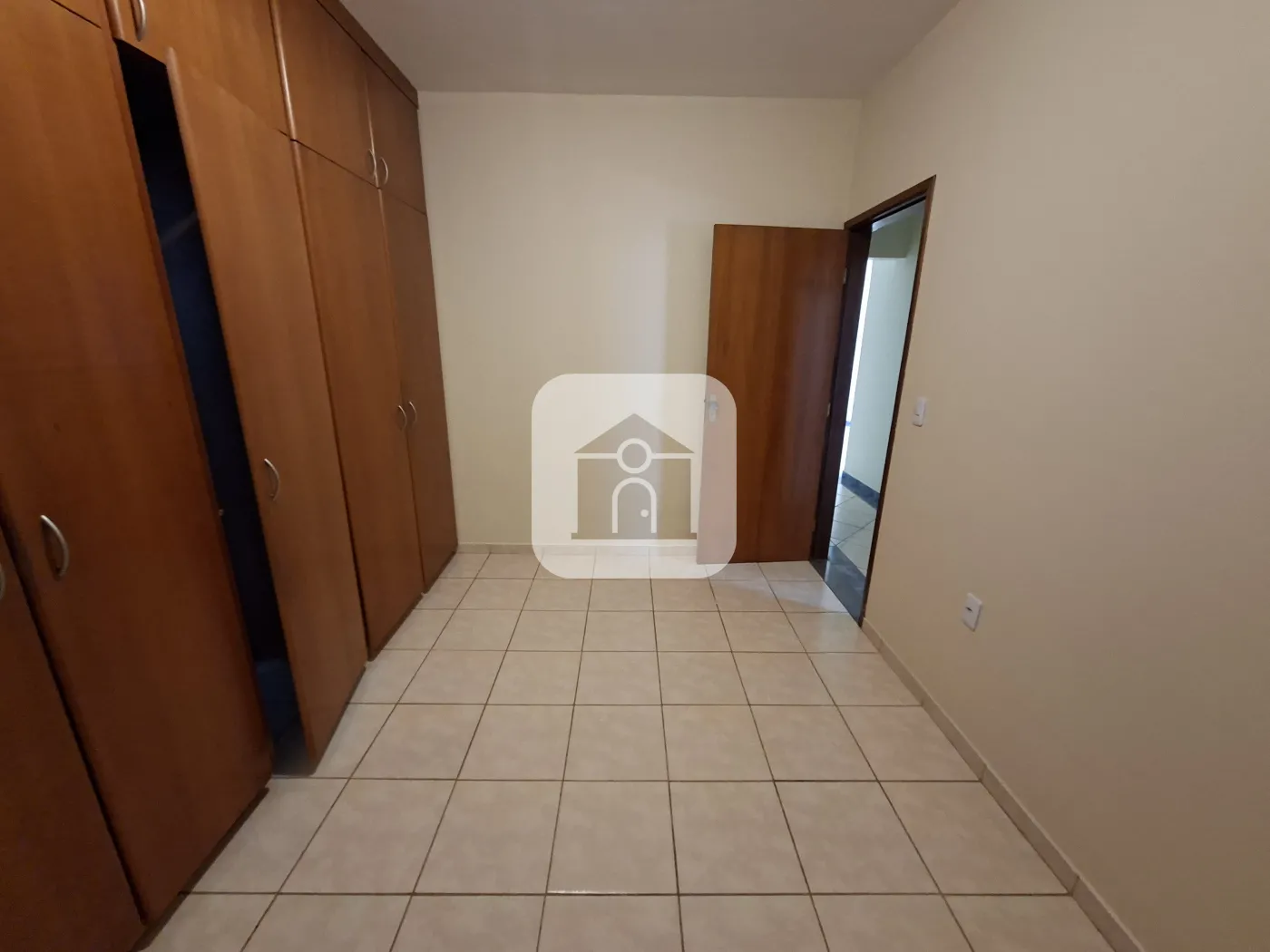 Alugar Apartamento / Padrão em Uberlândia R$ 1.600,00 - Foto 14