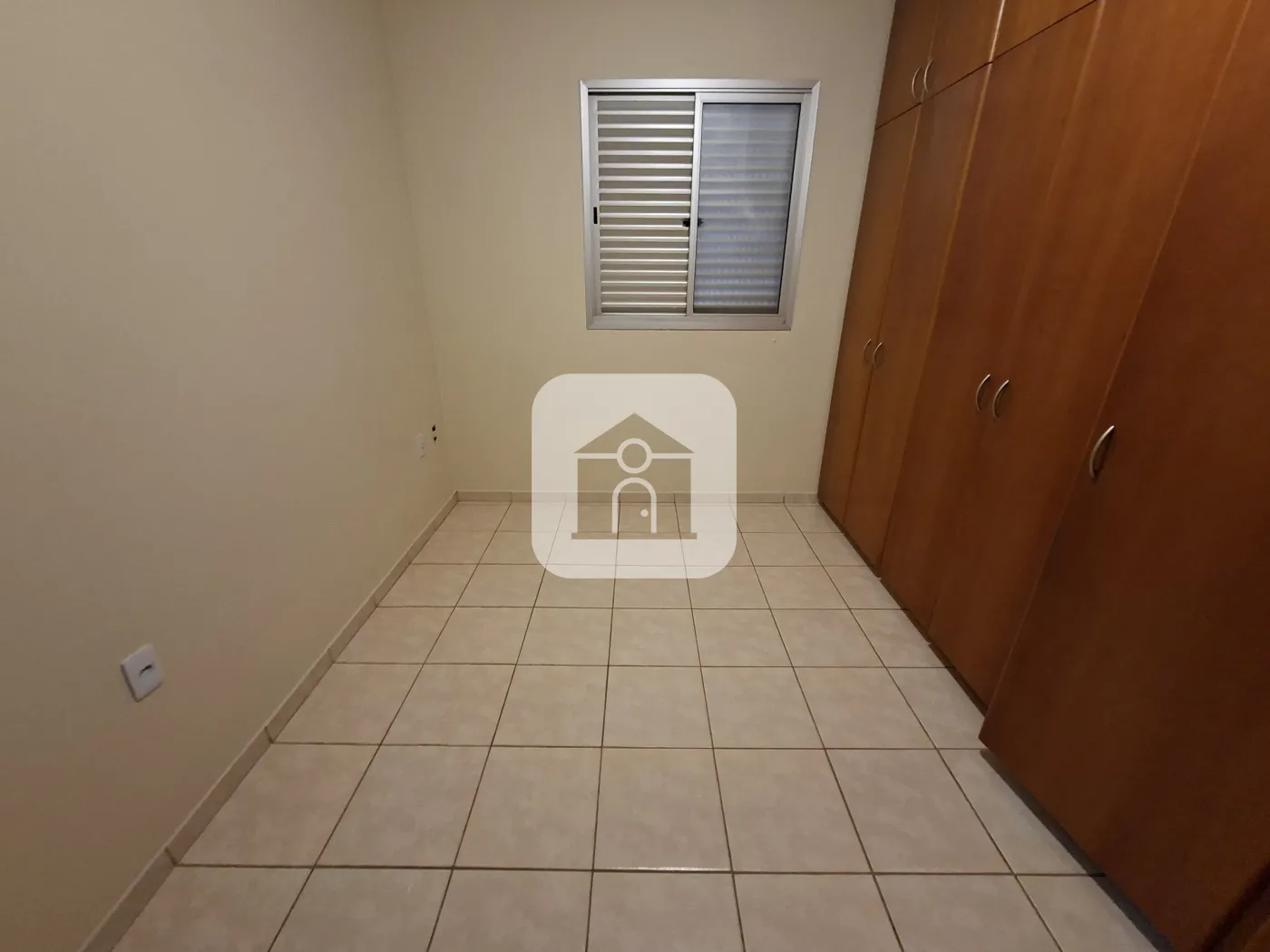 Alugar Apartamento / Padrão em Uberlândia R$ 1.600,00 - Foto 15