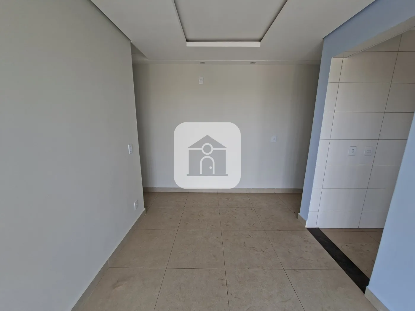 Alugar Apartamento / Padrão em Uberlândia R$ 1.700,00 - Foto 3